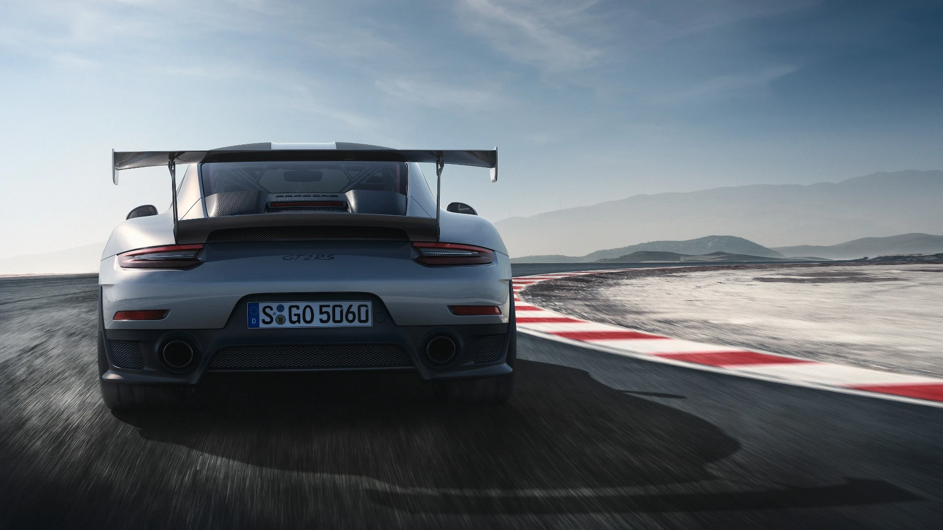 The 2018 911 GT2 RS will find its way to US dealerships in early 2018