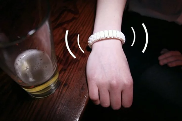 Bluetooth would be used to connect Vive to paired smartphones, and to other bands in a friend’s group