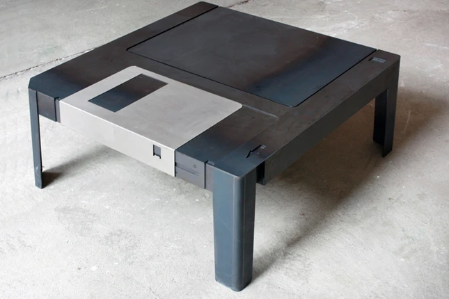 Floppytable would perhaps be best suited for a house where industrial design is the order of the day