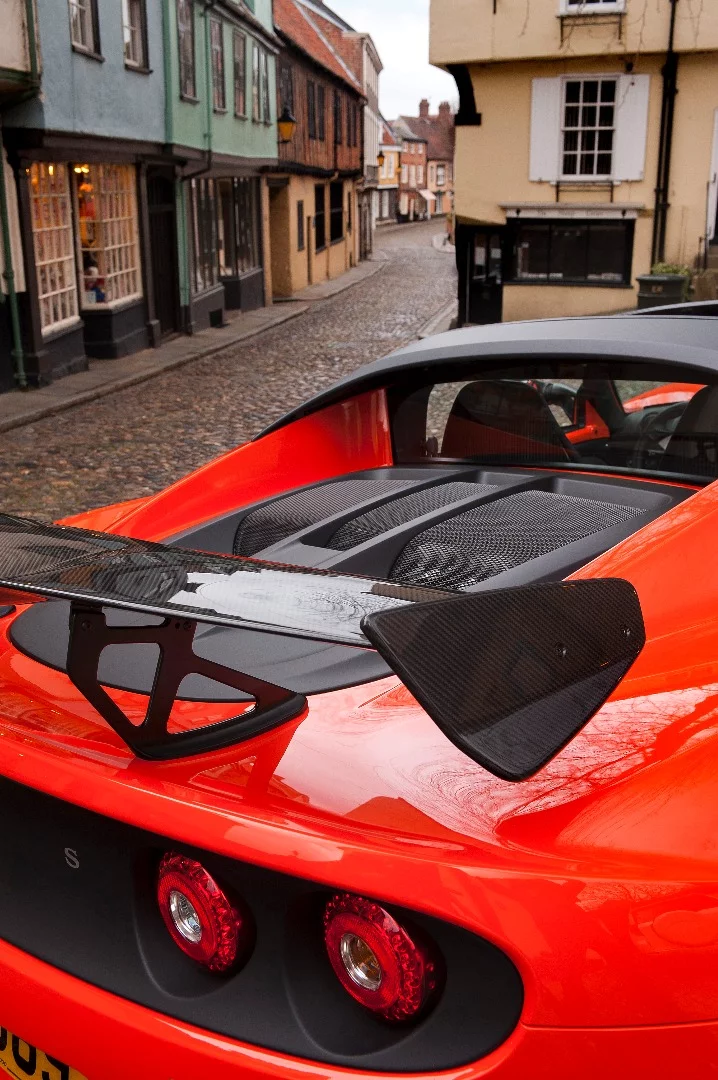 The Carbon Aero Pack option drops another 10 kilos of weight off the Lotus Elise Cup 250