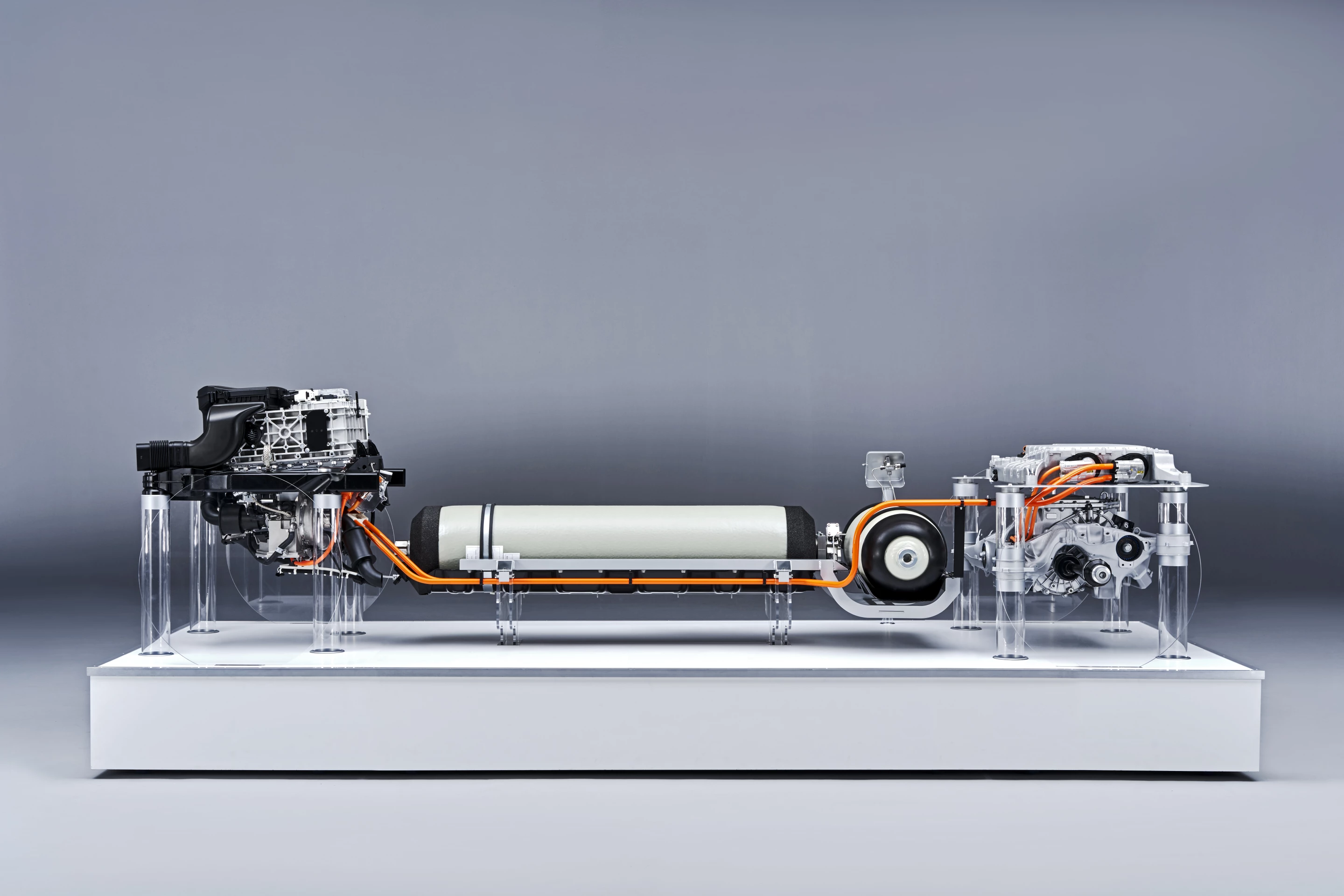 A battery kicks in extra power above and beyond what the fuel cell contributes
