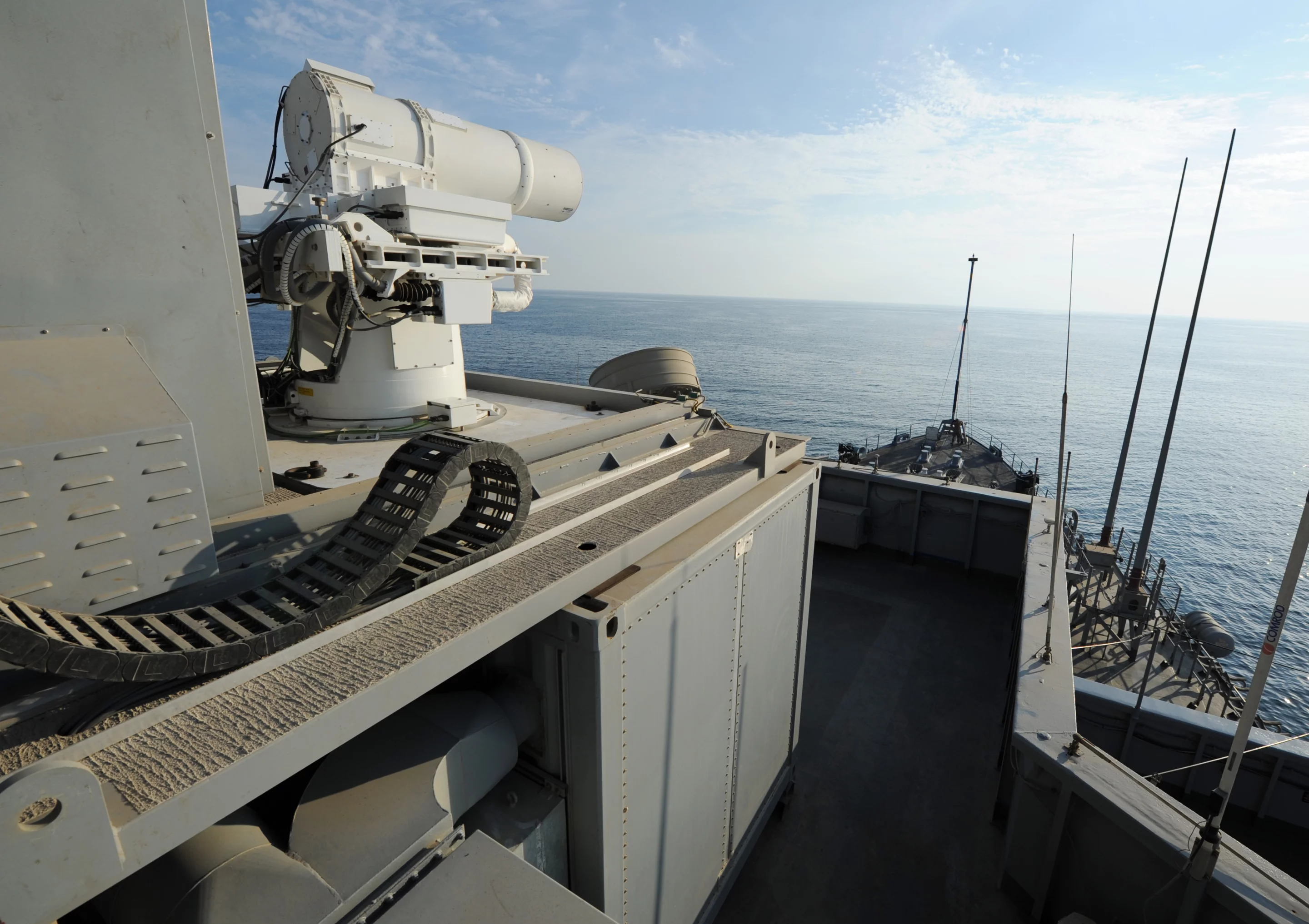 The laser weapon is effective against small targets (Photo: US Navy/John F. Williams)