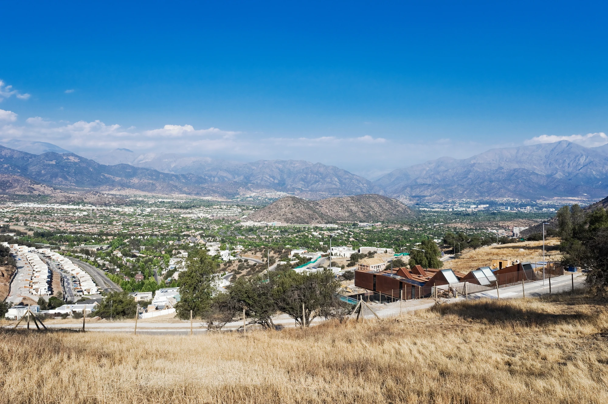 The house boasts views of the Andes Mountains (Photo: Sergio Pirrone)