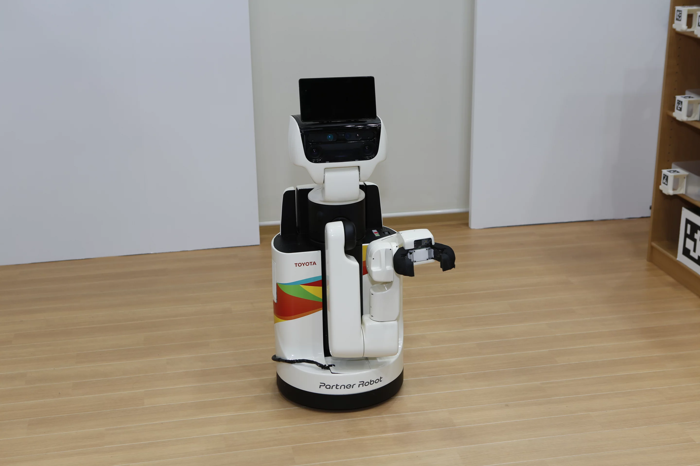 Toyota's Human Support Robot is designed to assist people with physical disabilities (Photo: Mike Hanlon, Gizmag)