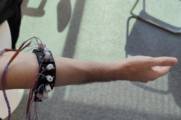 The ultrasonic transducer array bracelet utilized in the current prototype