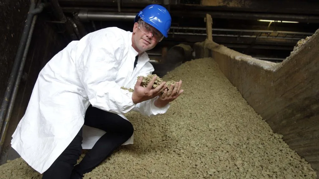Construction of the Biological House started with architecture firm GXN teaming up with partners from the Danish farming sector to gather biomaterials that would otherwise be burned for energy
