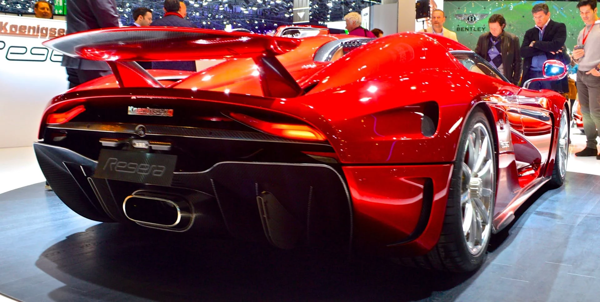 The Regera doesn't use a gearbox to put its hybrid power to the road