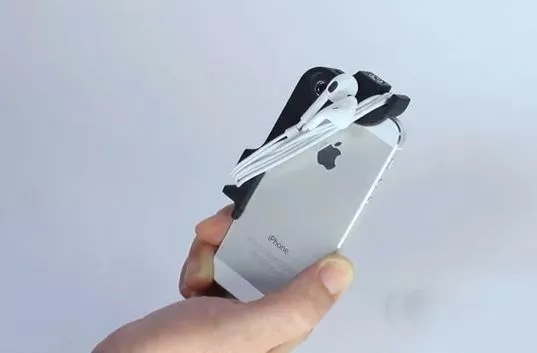 The XiStera includes an earbud-wrapping system