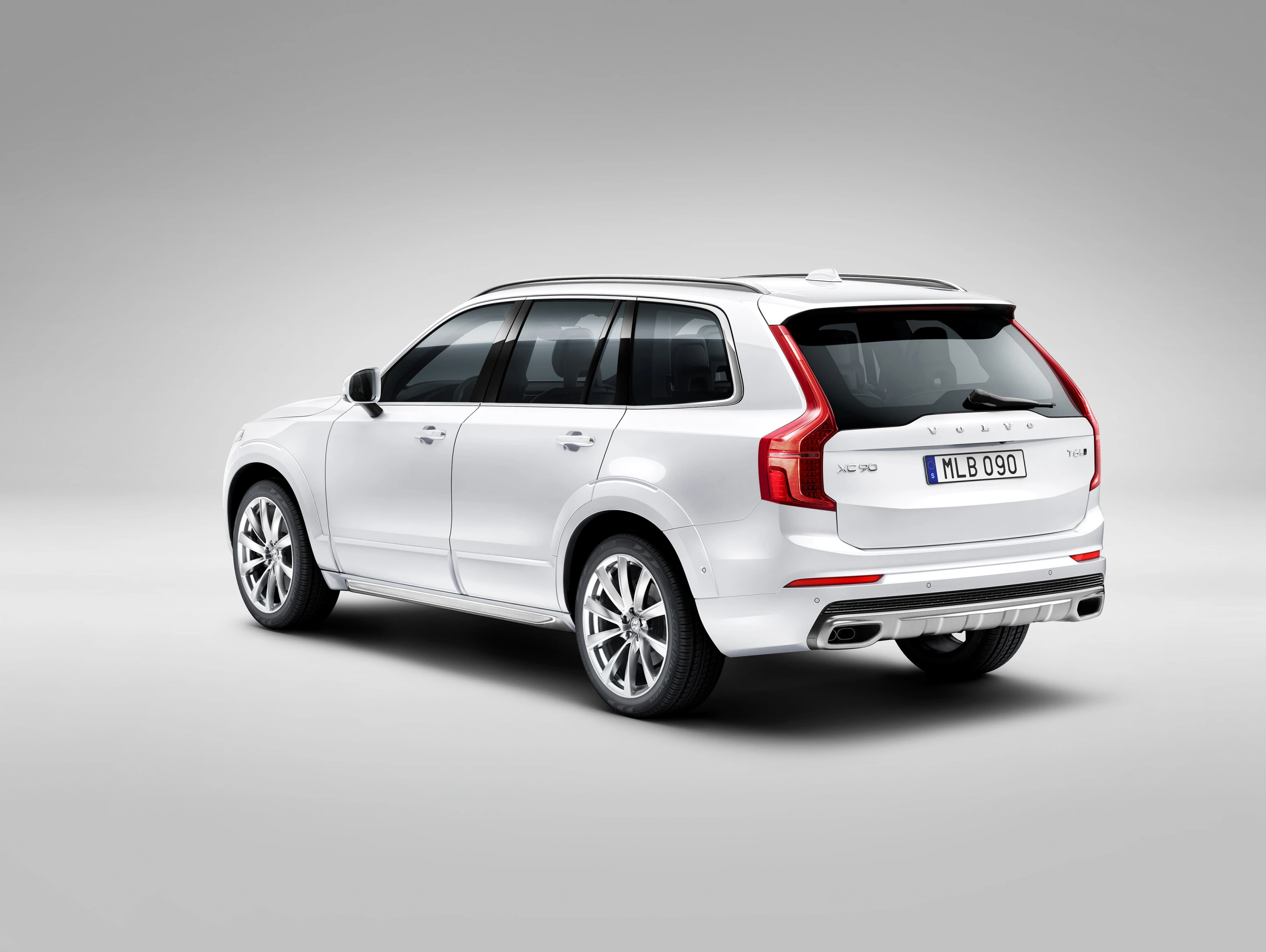 Stainless steel skidplates are standard on Urban Luxury spec cars
