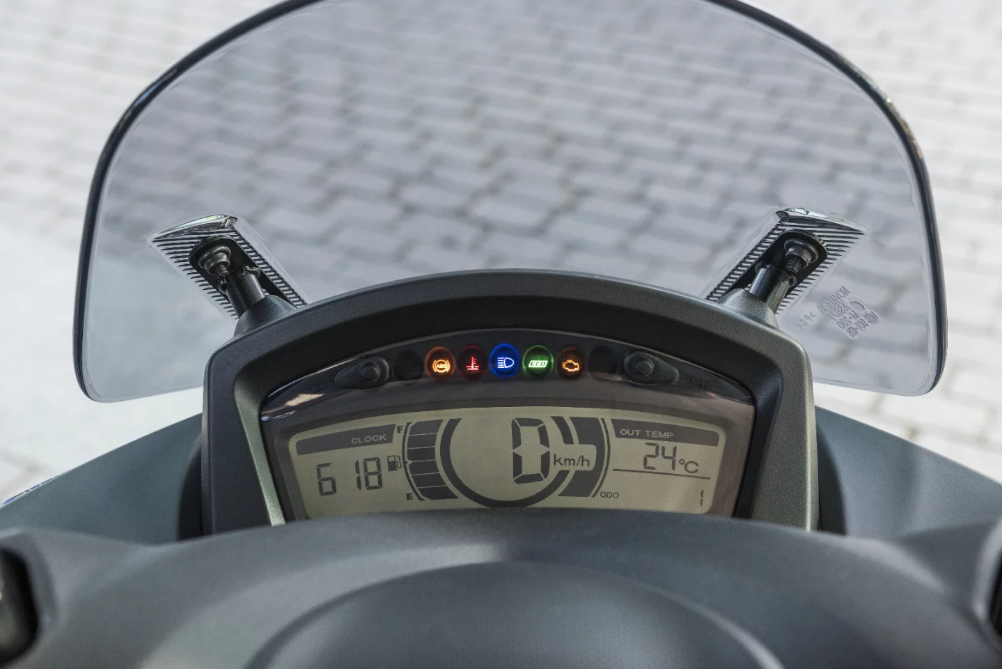 The LCD dashboard of the Yamaha Tricity 155