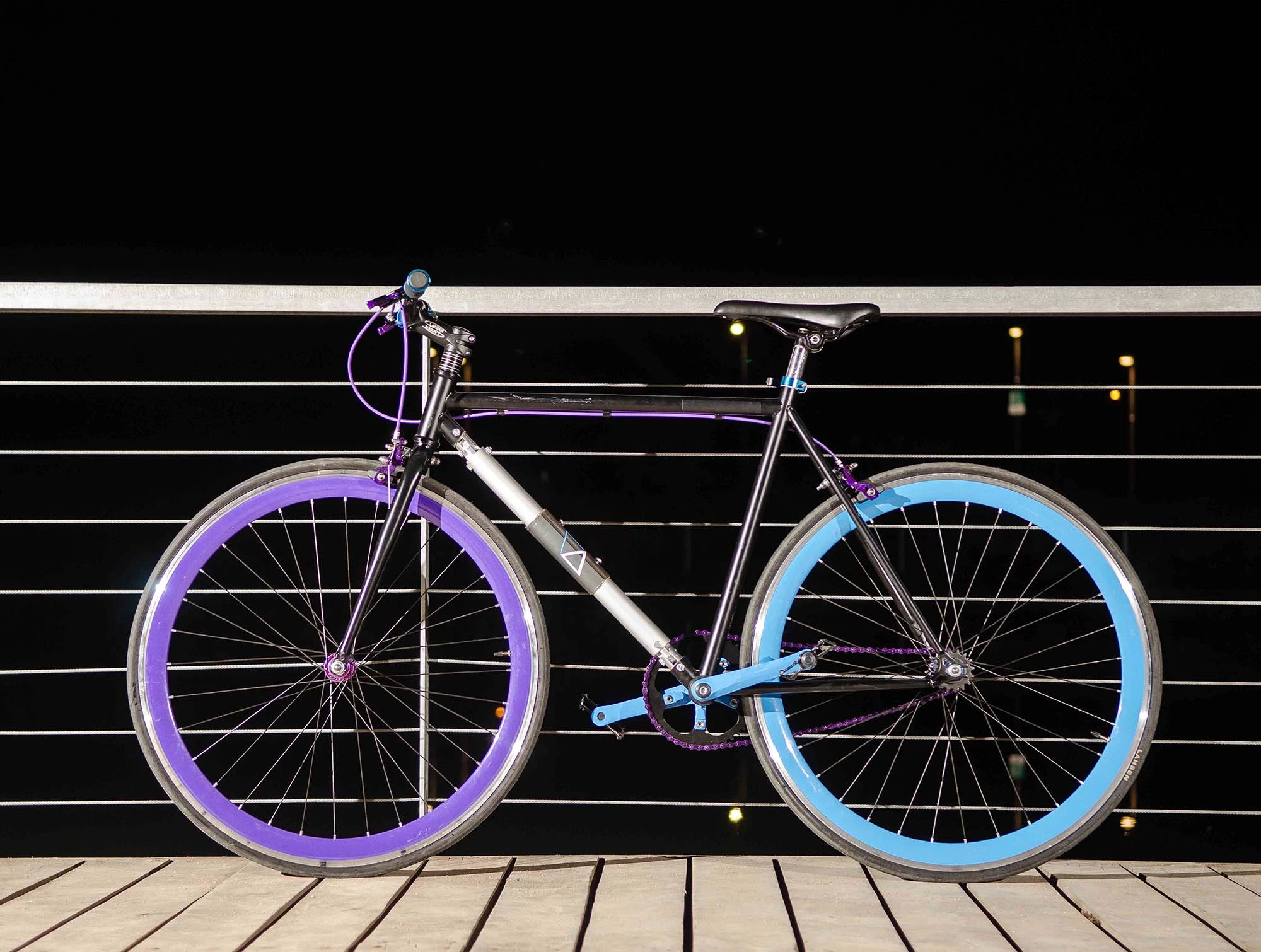 Even with its innovative locking frame, Yerka retains the style of a typical urban bike