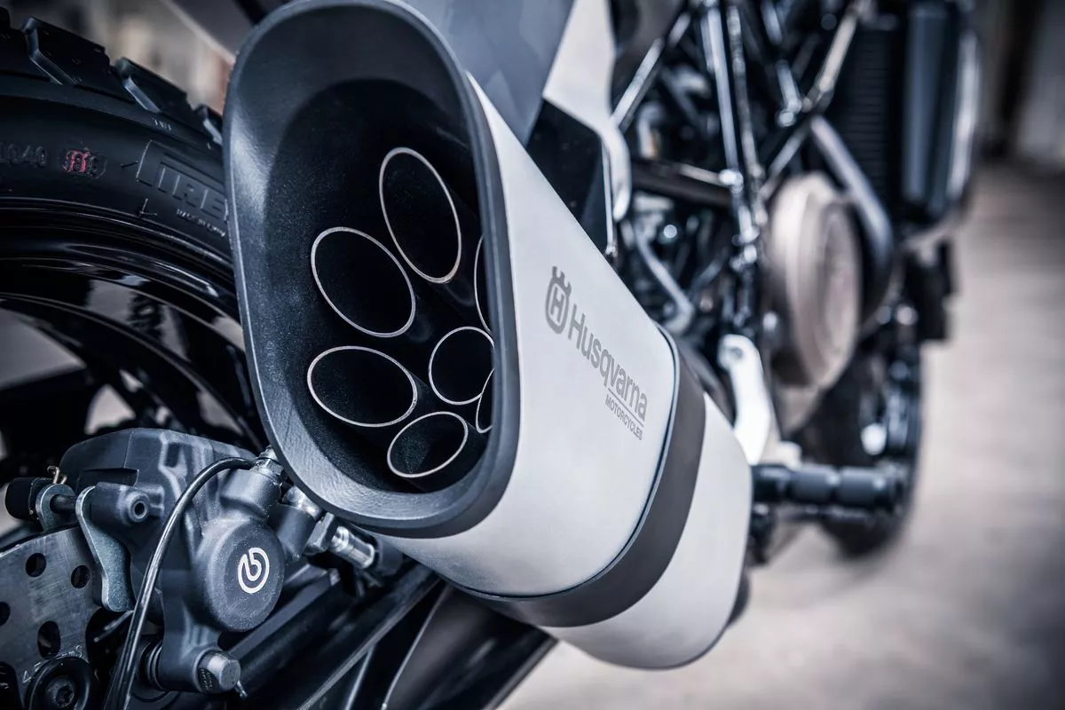 Prepare to get stung when you blip that throttle with Svartpilen's wasp nest-like exhaust baffle