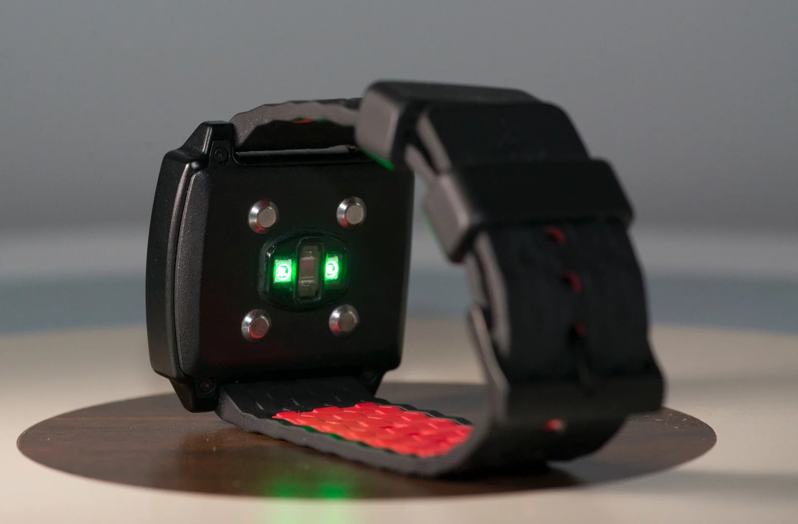 The Basis Peak fitness tracker features a built-in heart rate monitor (Photo: Simon Crisp/Gizmag.com)