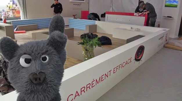 A popular attraction at the product launch was a live version of LG's dust-killing internet game