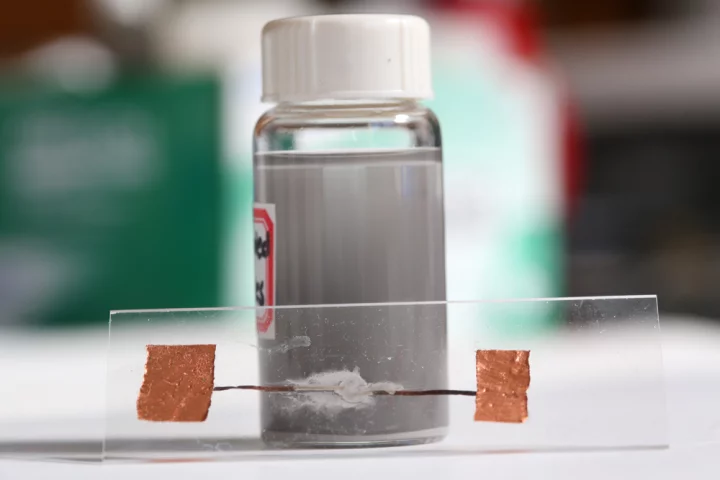 New liquid-metal particles that have practical applications in heat-free soldering and electronic circuit damage repair