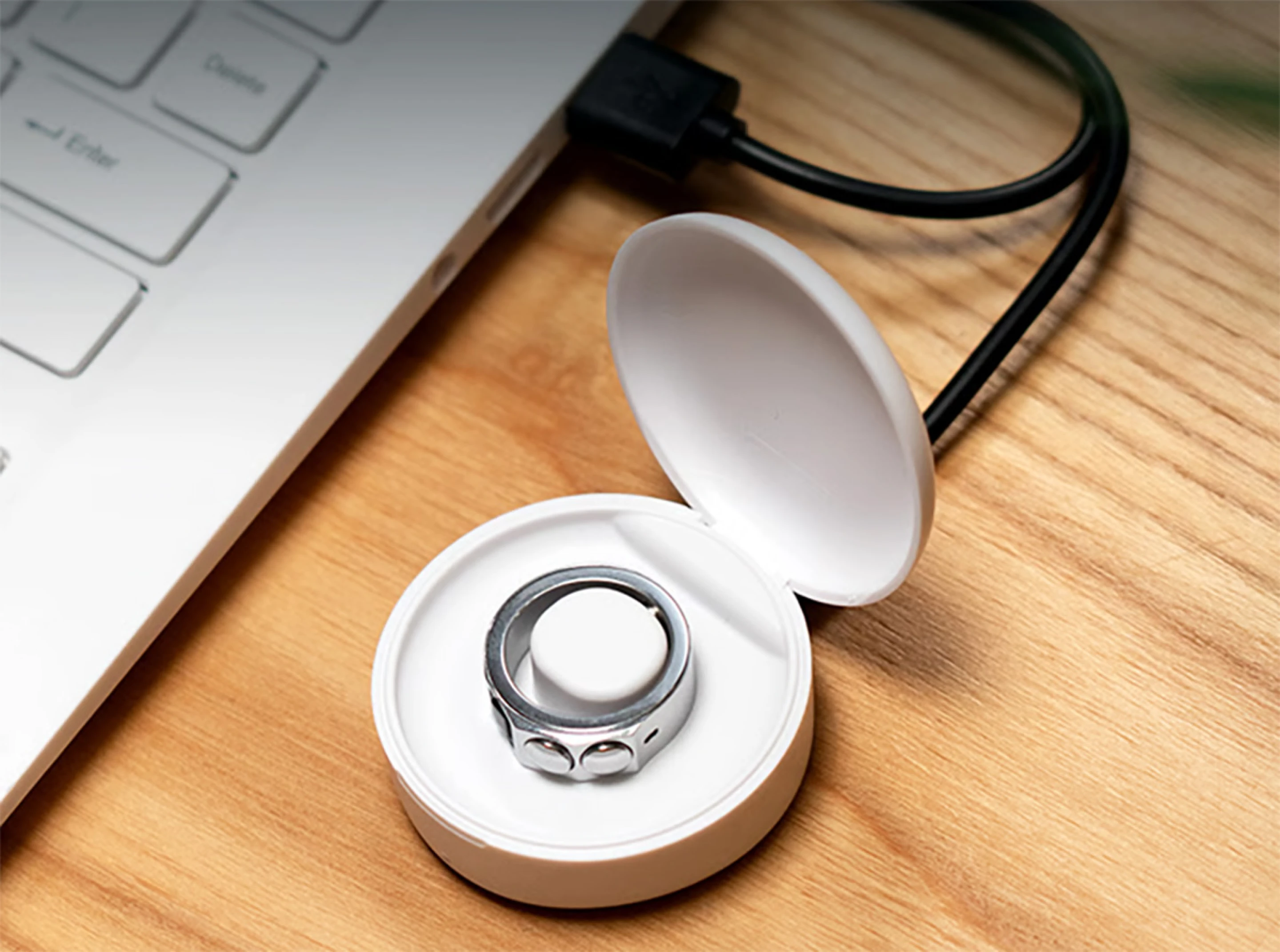 Computer Mouse Ring Controller Ring Mouse makes doomscrolling easier than ever