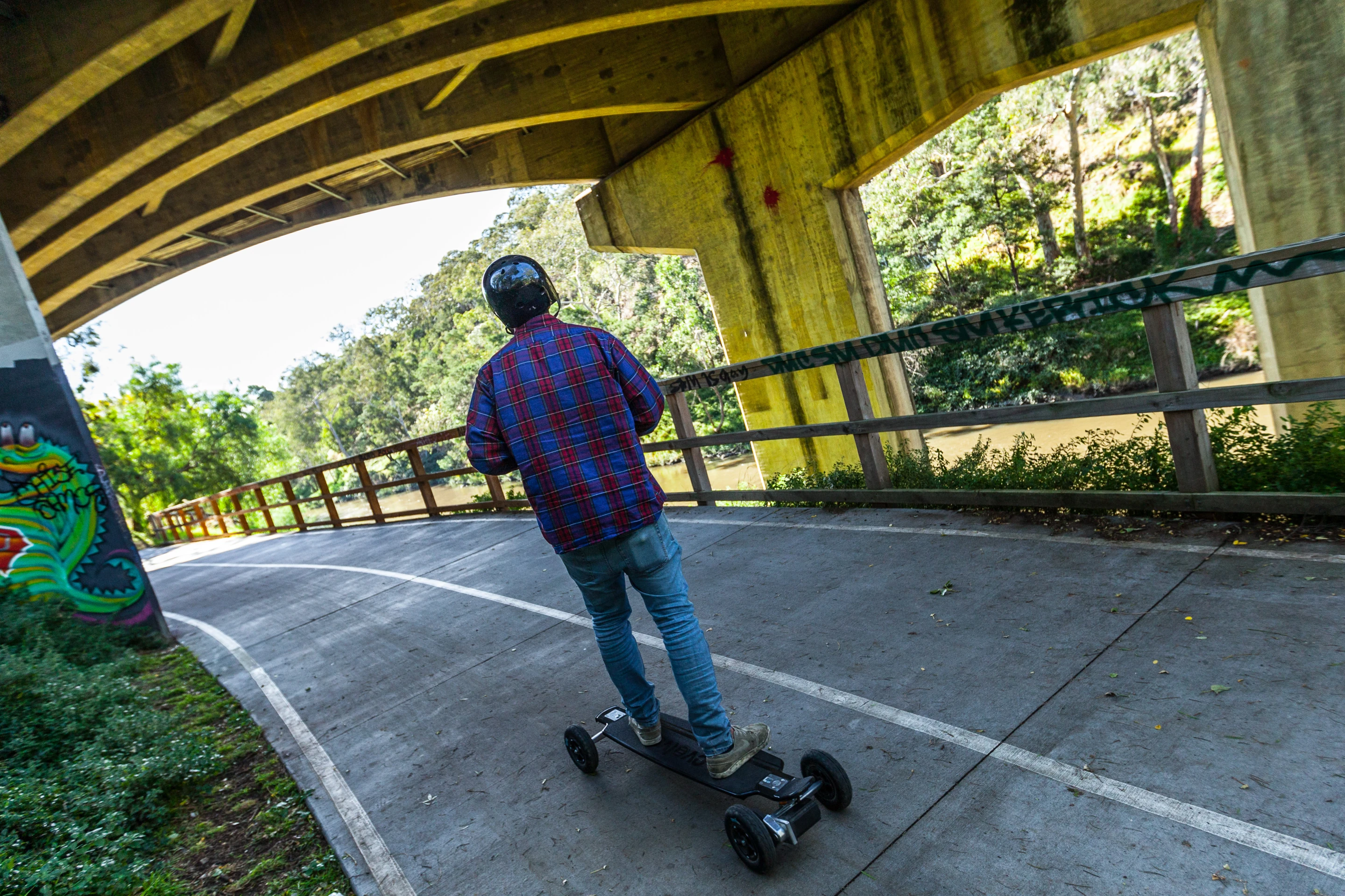As an urban transport option, the 2 in 1 Carbon Series strikes off quite a few of the important criteria (Photo Loz Blain/Gizmag.com)