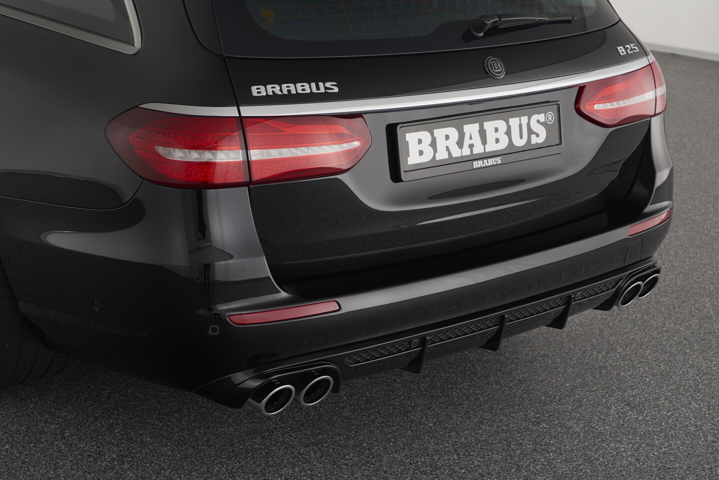The Brabus E-Class Estate can be boosted with an ECU plug-in