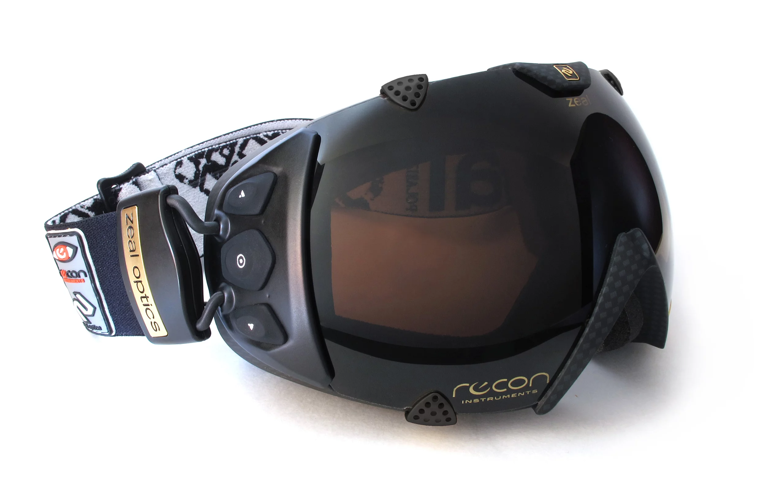 The Transcend goggles are available in two lens formats - SPPX polarized and photochromic lens that auto adjusts to changing light conditions and SPX polarized lens that is said to reduce glare by 99 per cent, comes with built-in anti-fog technology and benefits from a wide vision frame