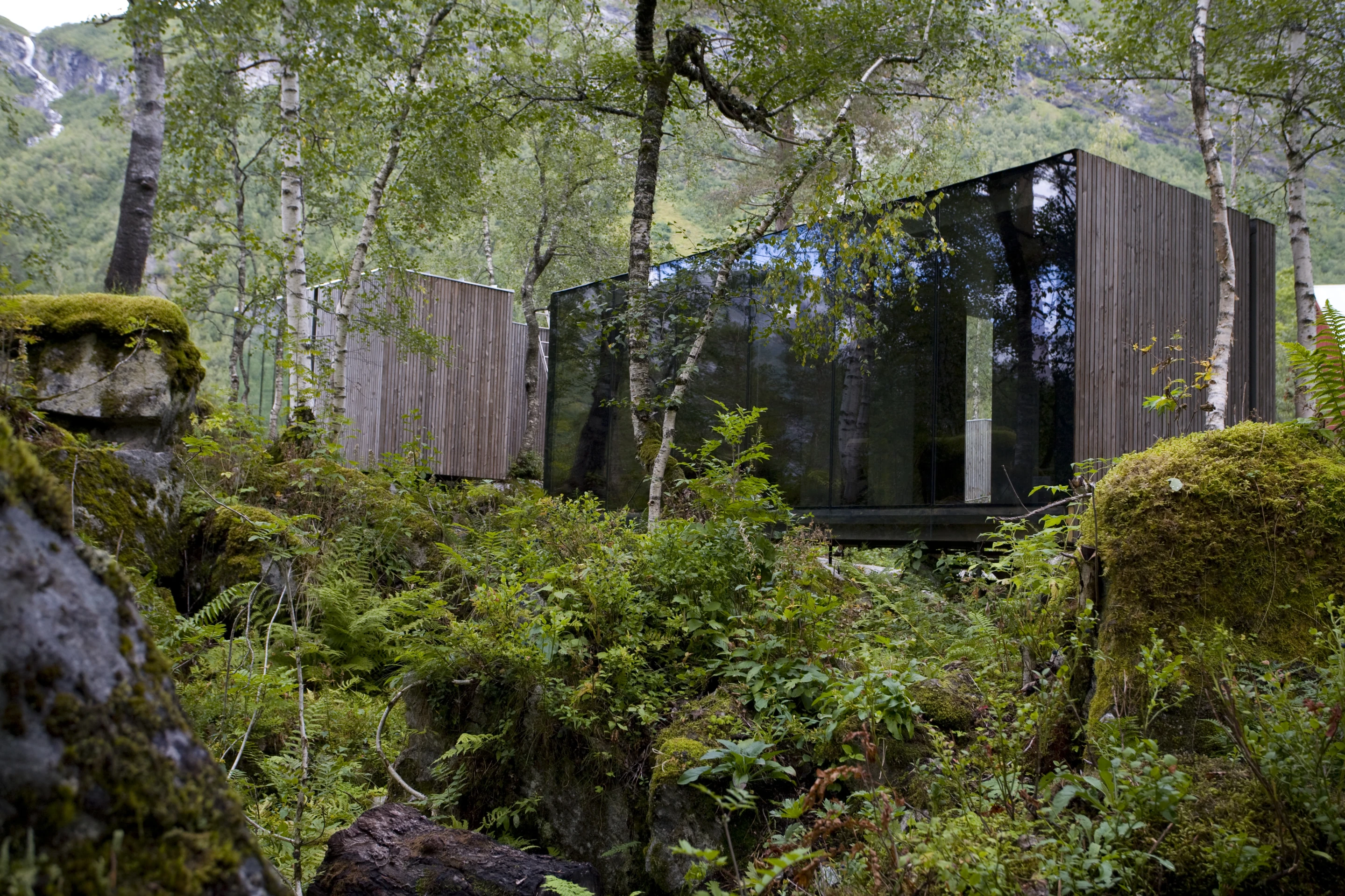 Designed by Norwegian architects Jensen & Skodvin, Juvet is a nature retreat that blends seamlessly with its wild environment