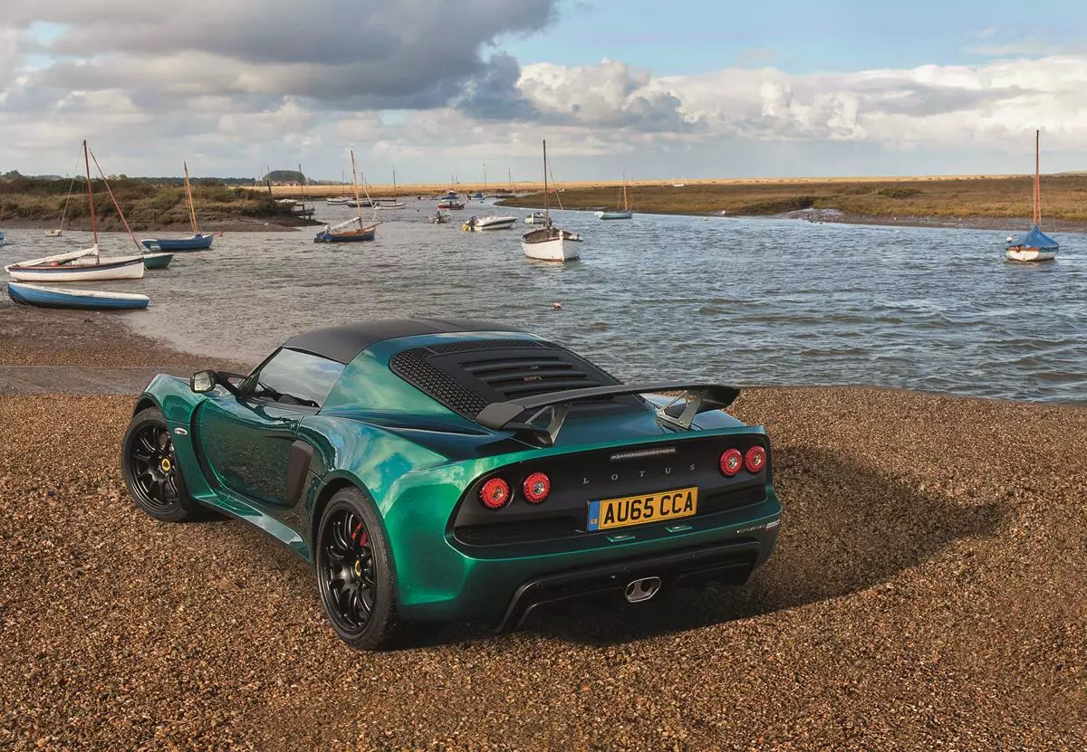 This new Lotus Exige Sport 350 beat the best Lotus Exige S model’s track time on the Lotus test track by a full 2.5 seconds