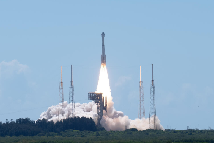 Starliner lifting off
