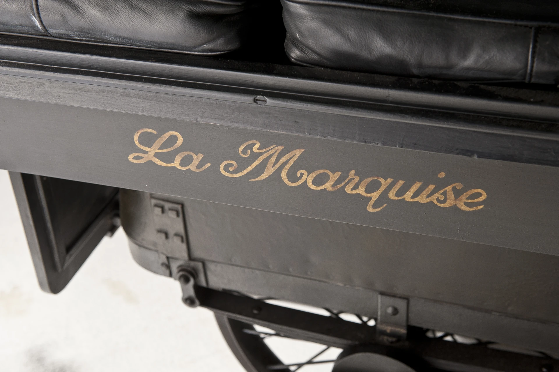 1884 De Dion Bouton et Trepardoux Dos-a-Dos Steam Runabout