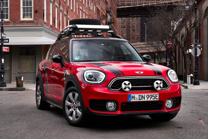 Mini brings a bit of adventurous spirit to the annual NY Auto Show