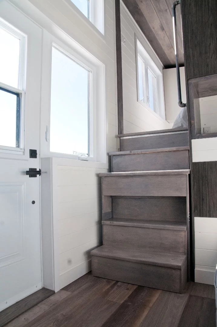 The Sakura's staircase can be pushed out of the way to make more room