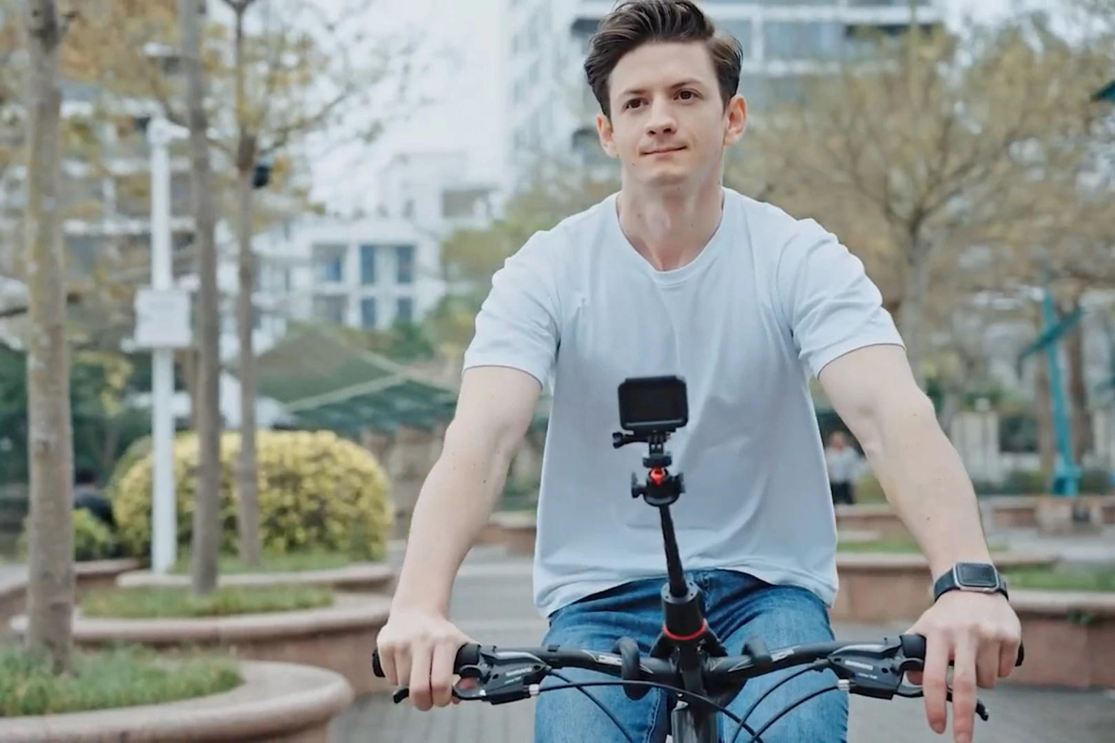 The Tokqi CO3 Octopus can be mounted on handlebars, among many other things