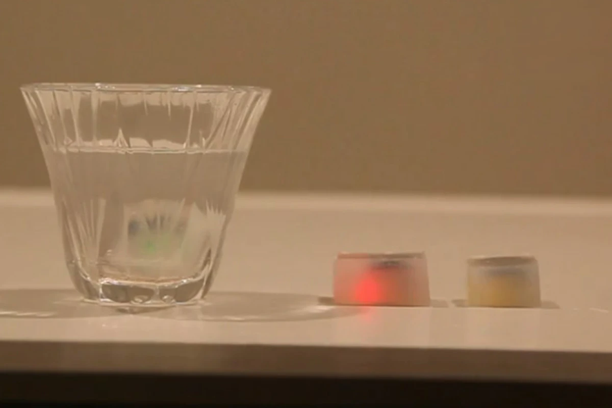 Each cube is comprised of a colored LED, an accelerometer, IR receivers, and a battery, which are molded into an edible, waterproof jelly