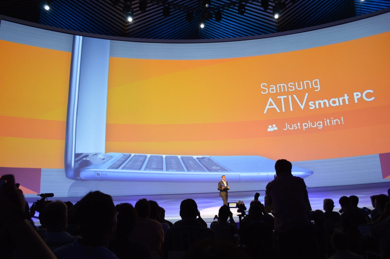 The view from the floor during Samsung's announcement