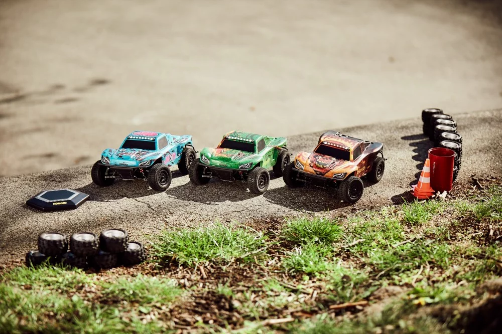 Up to five players/xDroids can race at one time