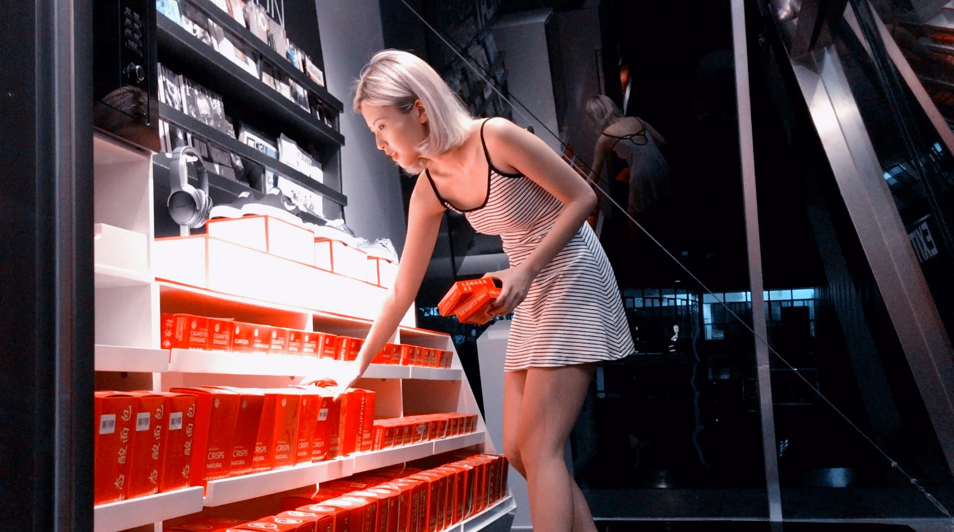 With everything from fruit juice to coffee, fresh bread, and basic groceries, Moby units are designed to operate via the same membership system and corresponding apps as those in its static Wheely247 units
