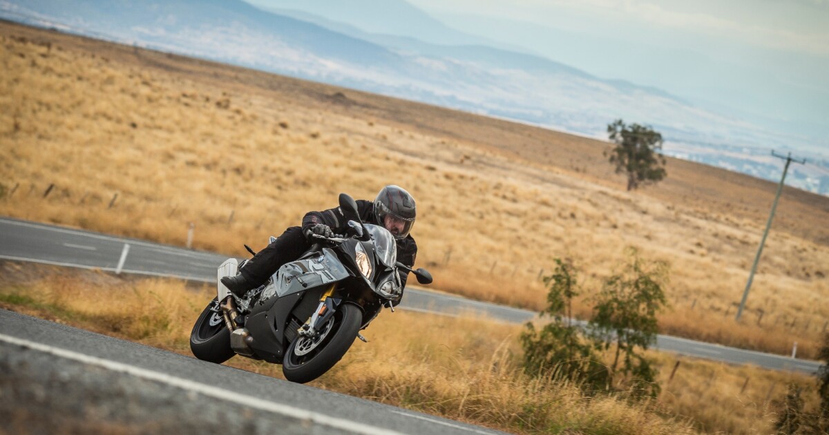 2017 BMW S1000RR review: Quiet confidence meets outrageous velocity