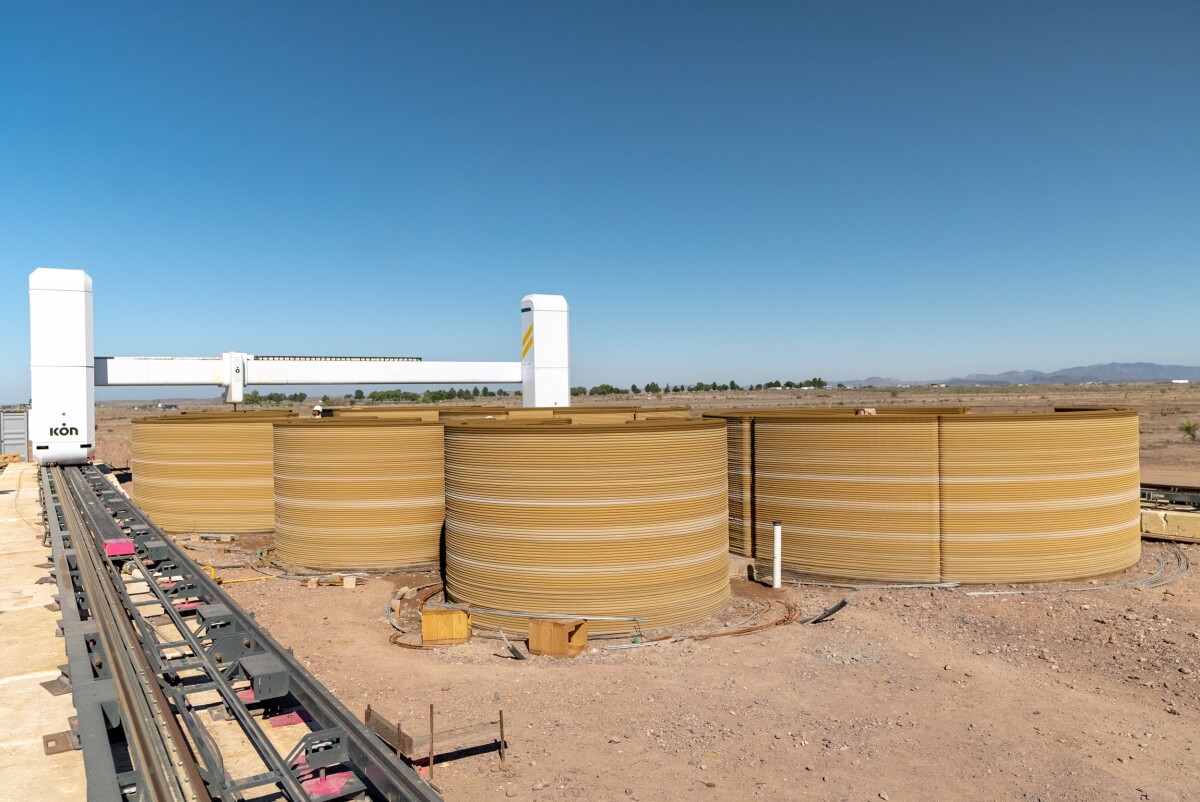 The World’s First 3D-Printed Hotel is Being Built in the Texas Desert ?url=http%3A%2F%2Fnewatlas Brightspot.s3.amazonaws.com%2Fc2%2F67%2F025a96354e9f8dd5ad7bfa77c73e%2Fel Cosmico Icon 3d Printed Sundayhome Underway Aerial 4 Sept2024