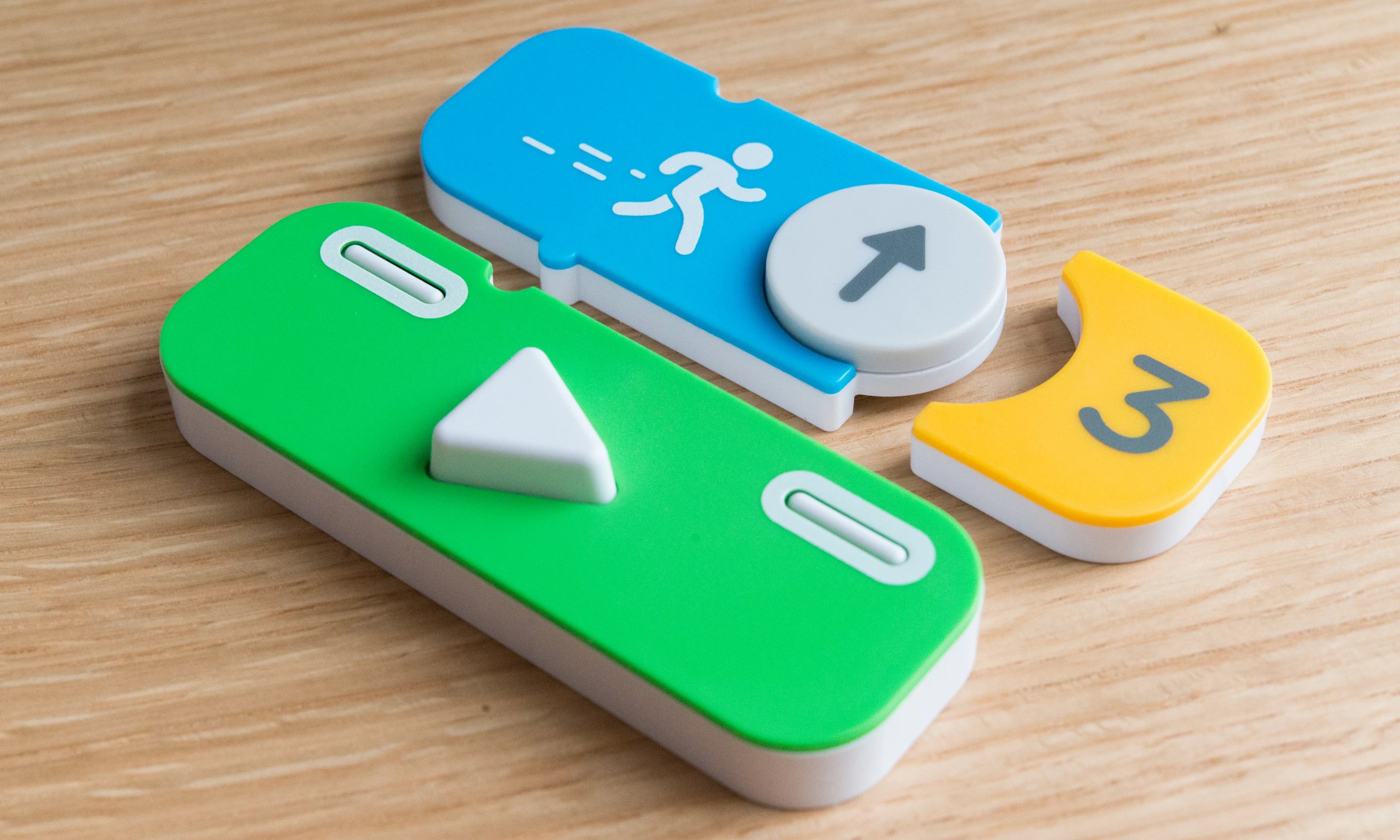 The Osmo Coding blocks connect to each other with magnets
