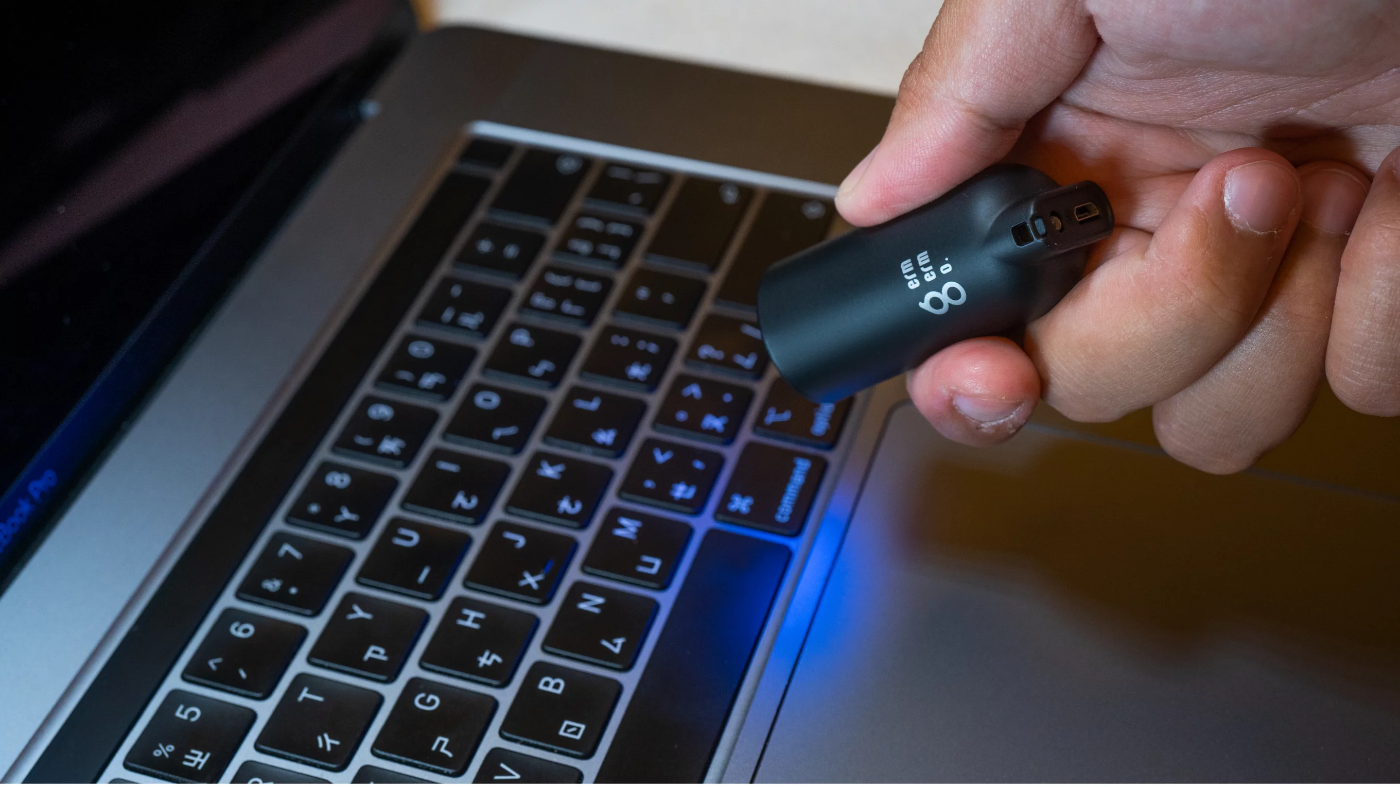 The Ultra-Guard Capsule in Wand Mode