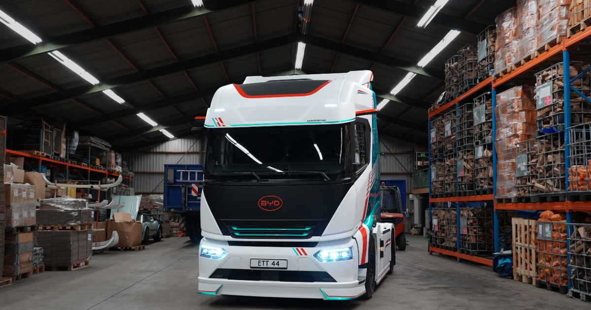 BYD battles Tesla Semi with a super-fast-charging 373-mile truck