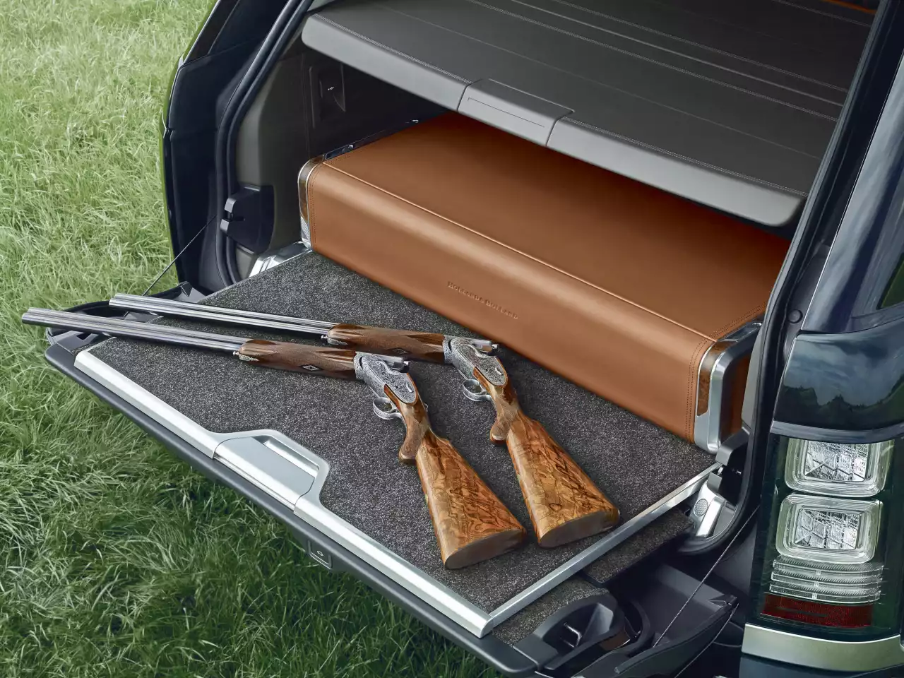 The Holland & Holland Range Rover comes with a bespoke gun case