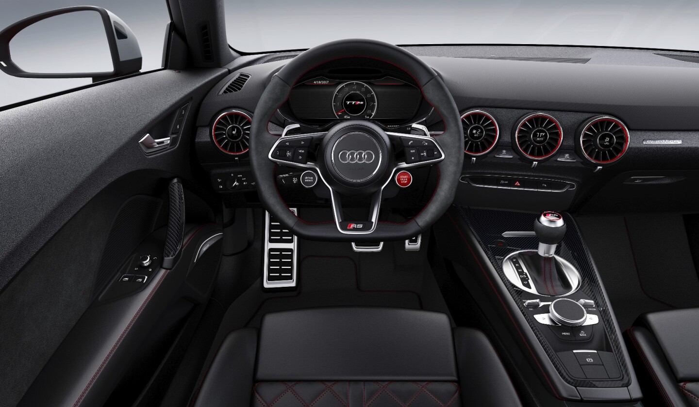 The new TT RS includes the virtual cockpit standard