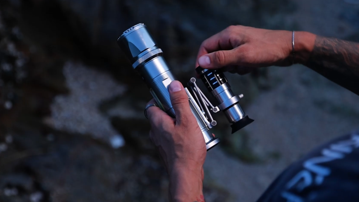 Magnetic telescope doubles as a 500-meter flashlight and more