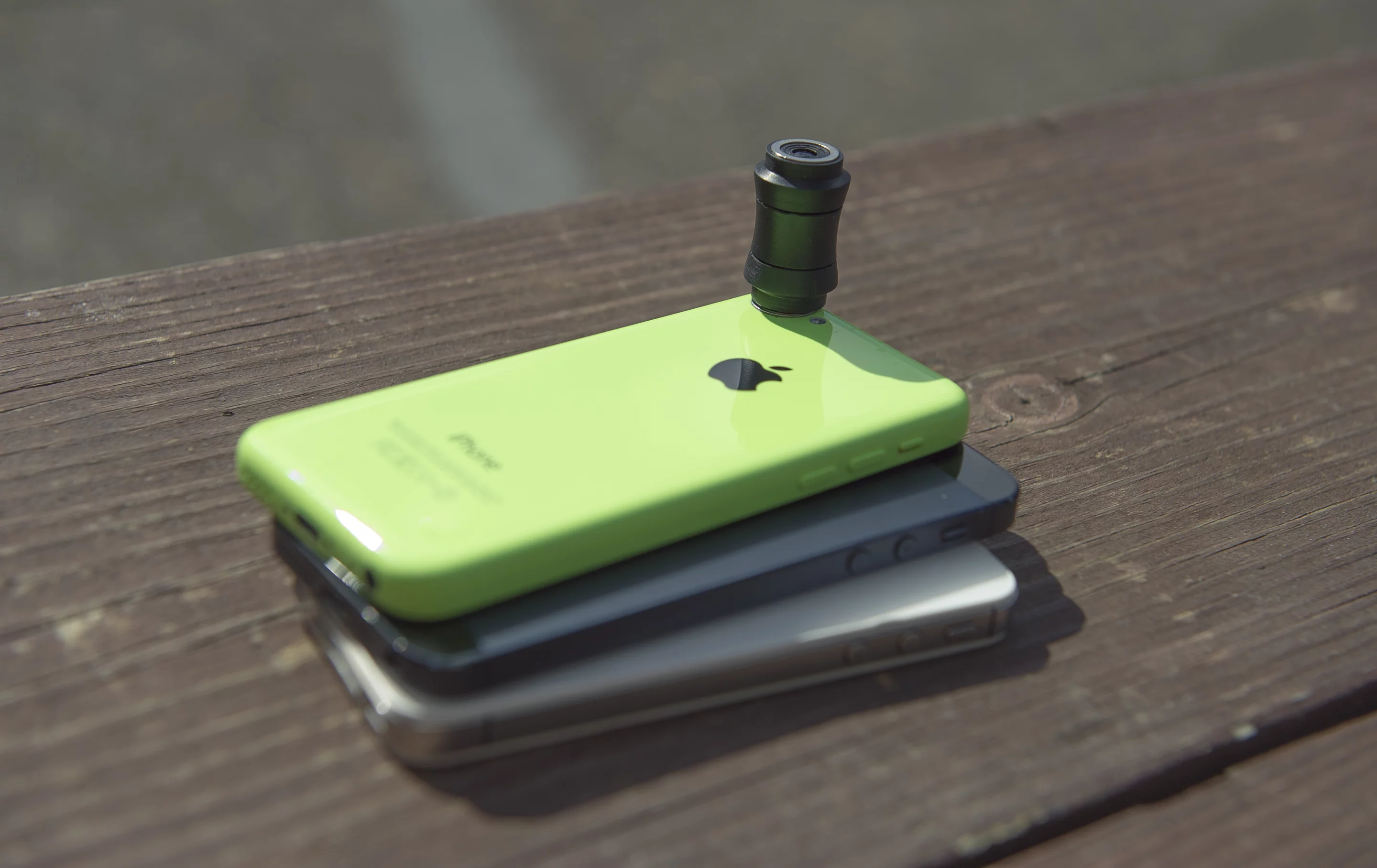 The Lensbaby LM-10 Sweet Spot Lens has been designed for use with the iPhone 4s, 5, 5s, and 5c