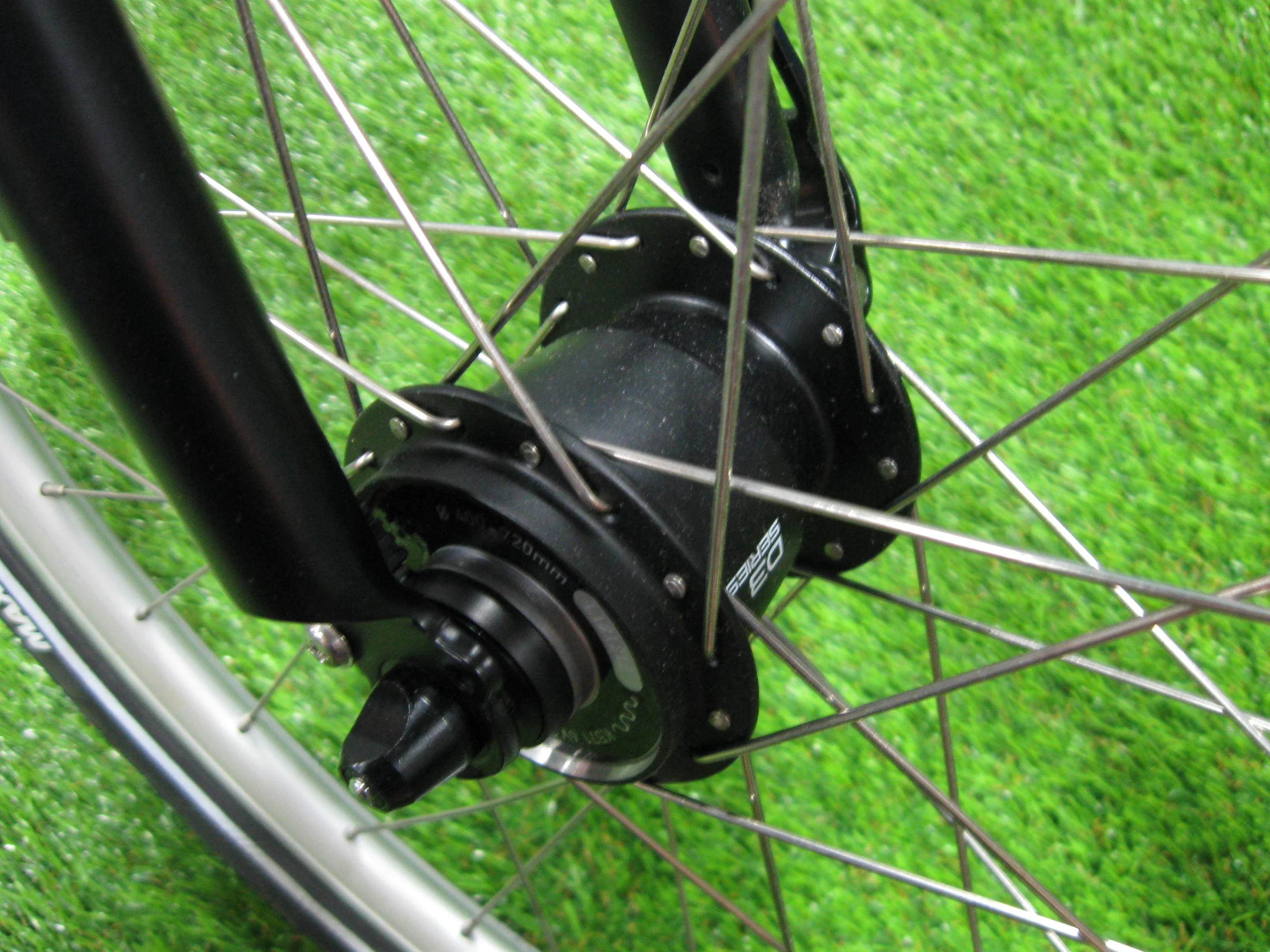 Power is generated using an SRAM Dynamo front hub