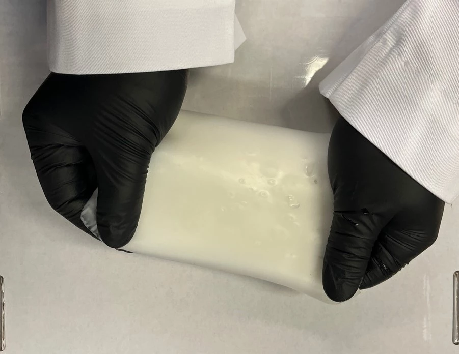 A stretchy sample of the new rubber electrolyte material