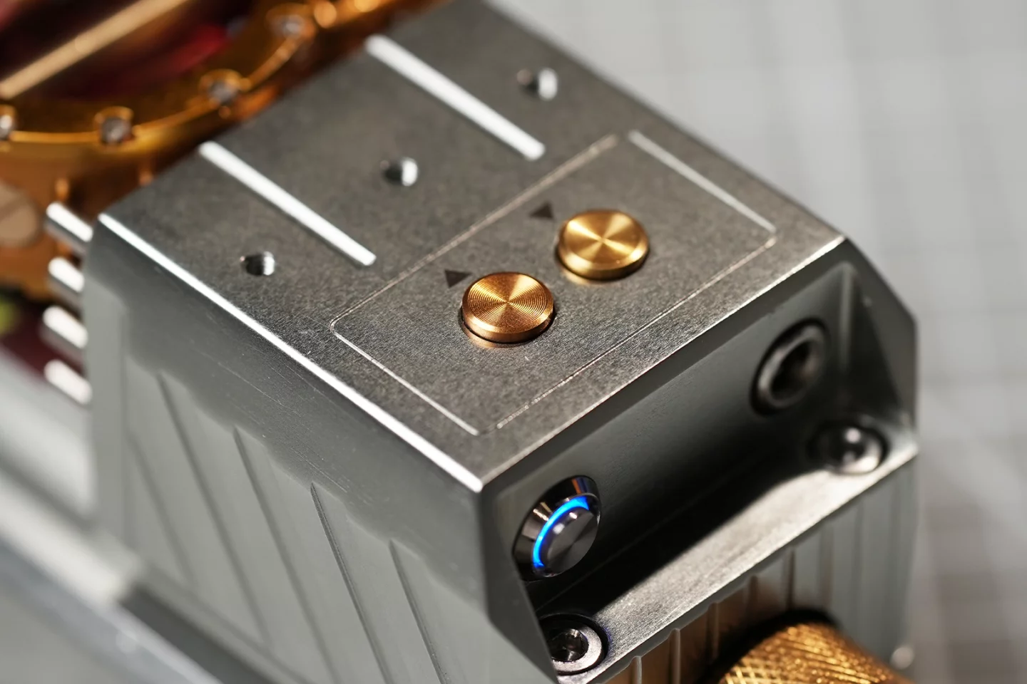 The K-One's two pushbutton controls