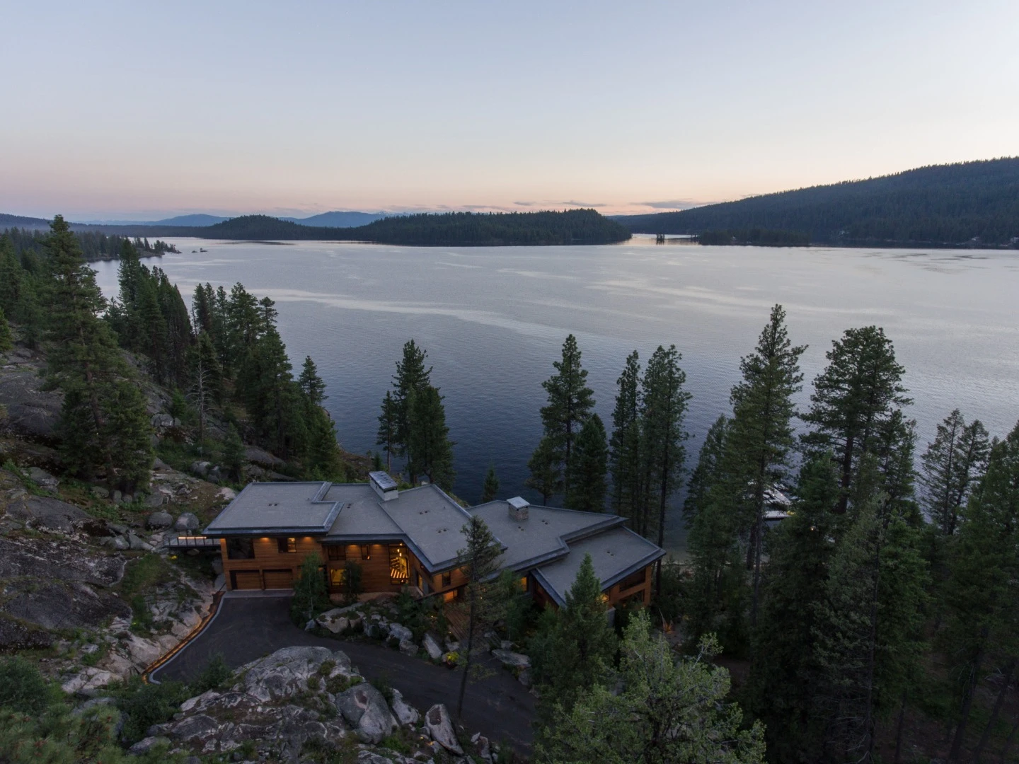 The Cliff House is perched on a cliff overlooking Payette Lake in Idaho’s southwest