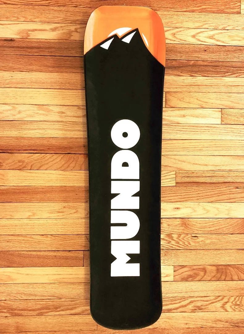 The Mundo Trailboard measures 114 cm long and 28 cm wide