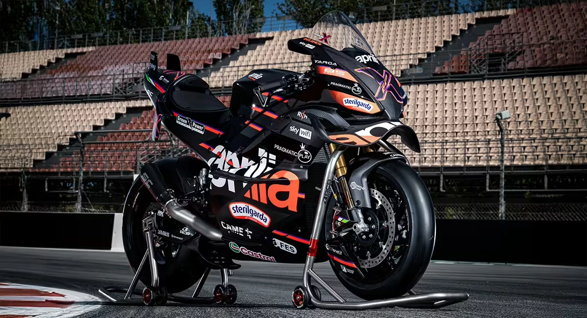 The X-GP gets a special livery inspired by the one on Aprilia's MotoGP bike