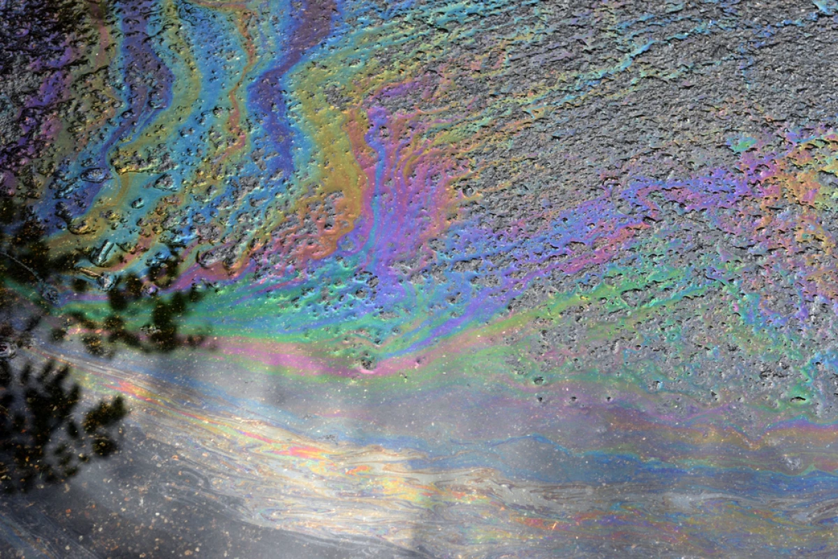 A newly-developed polymer might find use in the clean-up of oil spills (Photo: Shutterstock)
